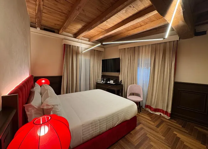 Palazzo Gambirasi Luxury Suite Roma