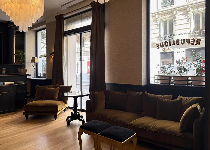 New Hotel République Parigi