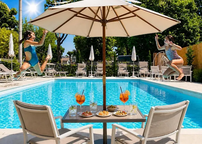 Hotel Ermeti B&B Brunch Riccione