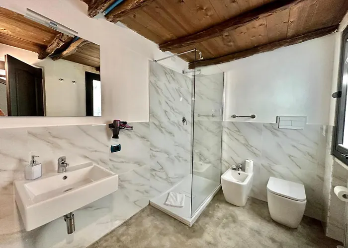 C&O Savoia Deluxe Rooms Cagliari