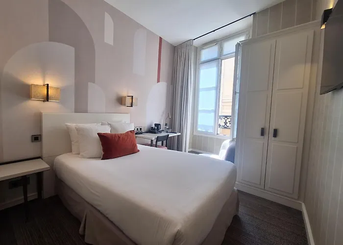 Hotel Le Senat Parigi