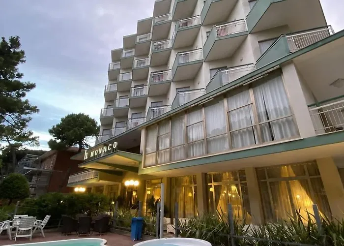 Hotel Monaco - Parcheggio E Piscina Milano Marittima