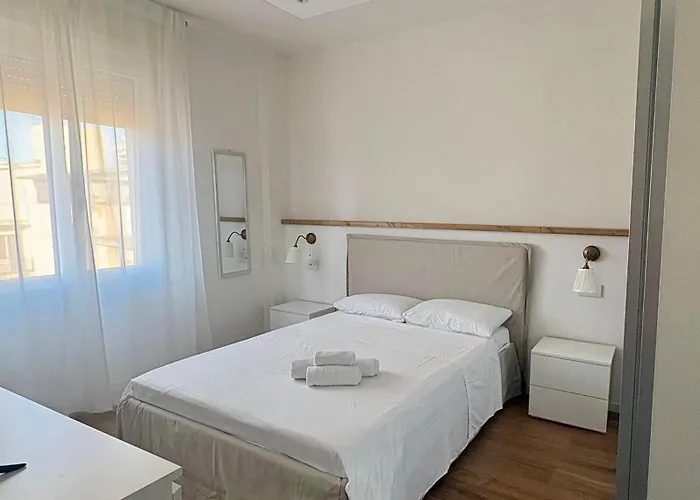 Hotel Int13 Via De Filippi Olbia
