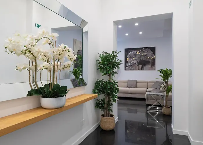 Luxurious Apartments In The Center Of Roma