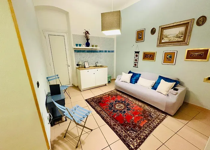 Room Mercedes La Spezia