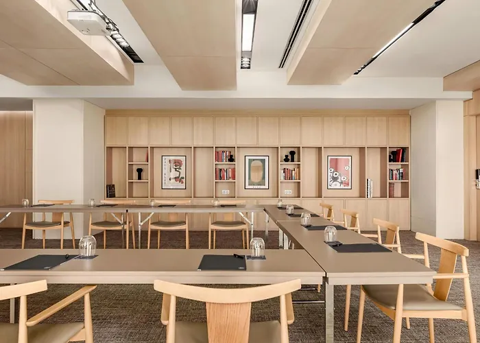 Ac Hotel Sants By Marriott Barcellona