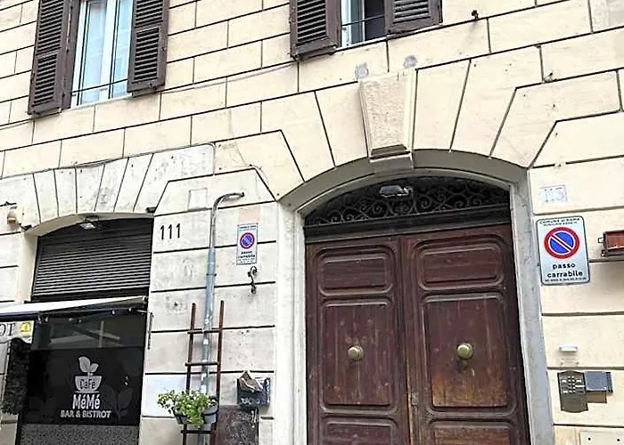 Relais Roma Vaticano - METRO station Ottaviano