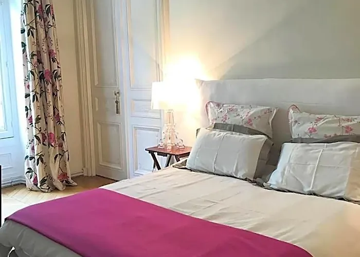 Bed and Breakfast Parc Monceau Parigi