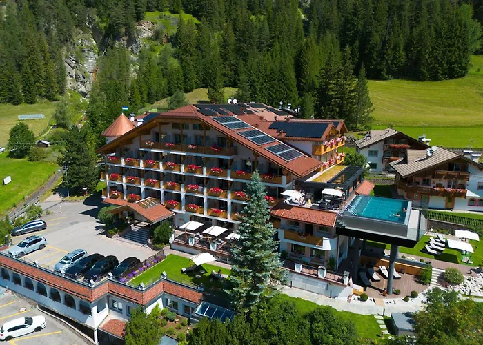 Hotel Cesa Tyrol Canazei