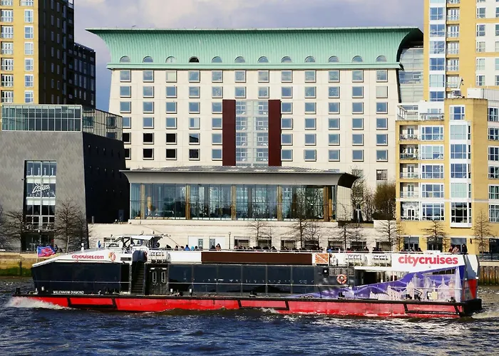 Canary Riverside Plaza Hotel Londra