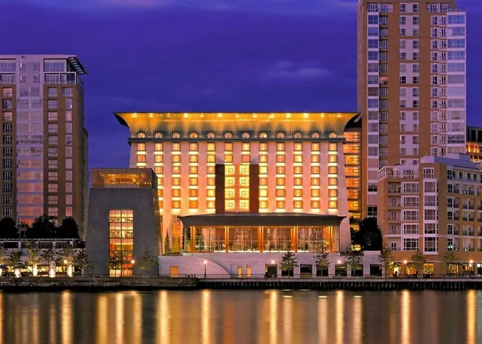 Canary Riverside Plaza Hotel Londra