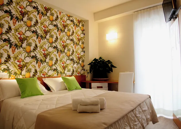 Hotel Montecarlo - Hotel Vista Mare con Piscina&Area Fitness Riccione