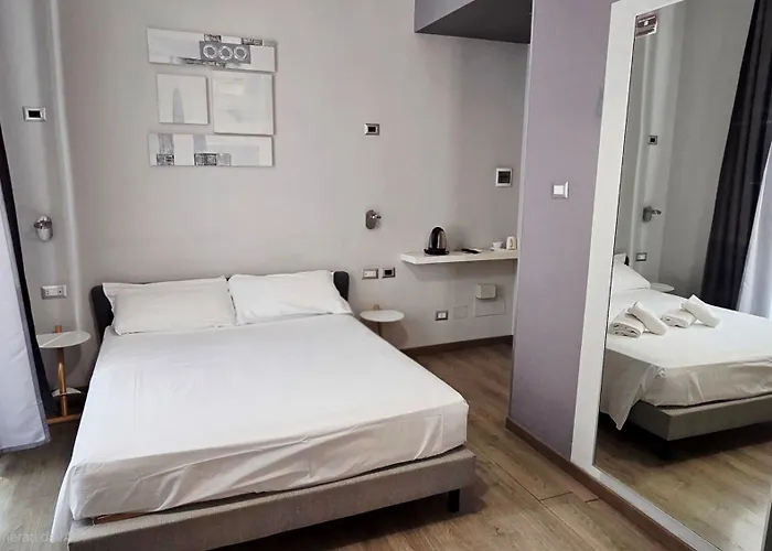 Design 18 Charming Rooms Roma