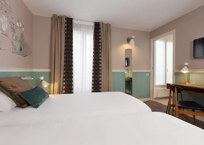 Hotel Des 3 Poussins Parigi