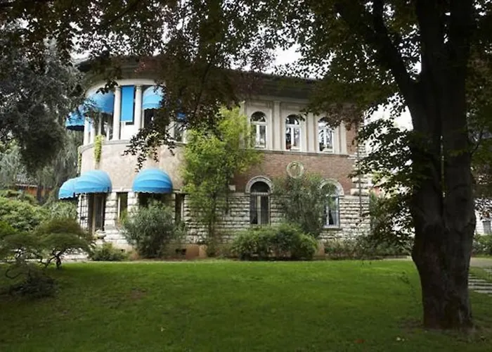 Villa V Brescia
