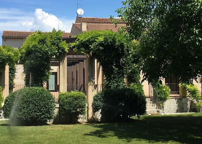 Ca'Bert Villa dei Glicini Castelnuovo del Garda
