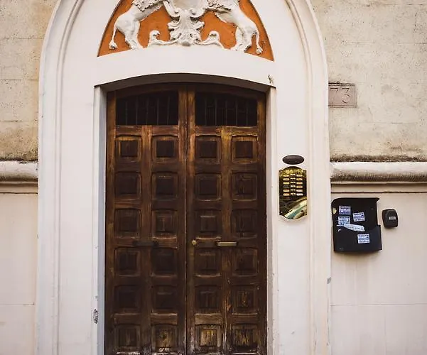 Angelina Rooms In Roma