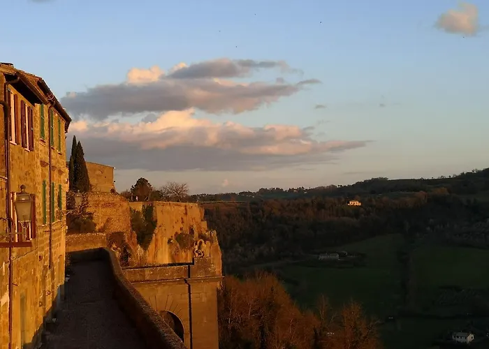 Ripa Medici, camere con vista e parcheggio incluso Orvieto