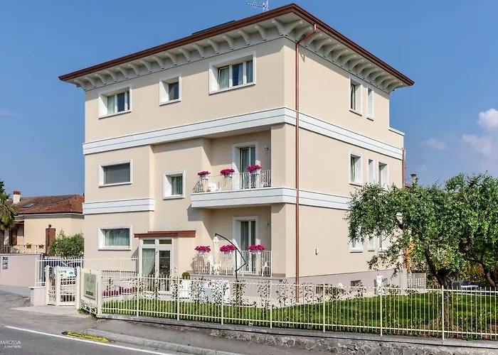 Villa Luisa Rooms&Breakfast Peschiera del Garda