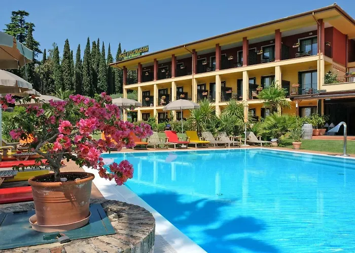 Villa Madrina Lovely&Dynamic Hotel Garda 