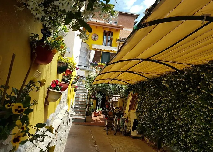 Dora Baltea Monolocale primo piano Mansarda secondo piano Verona