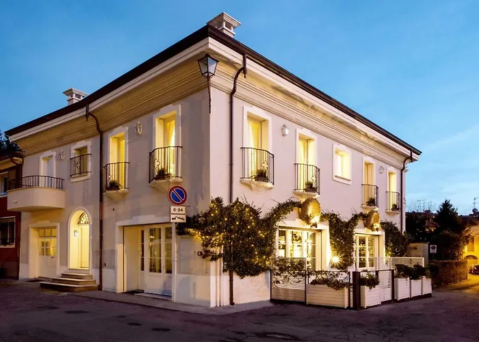 Sasaràl Suites Cesena