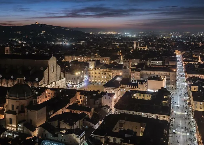 Visione Strada Maggiore 62 Bologna