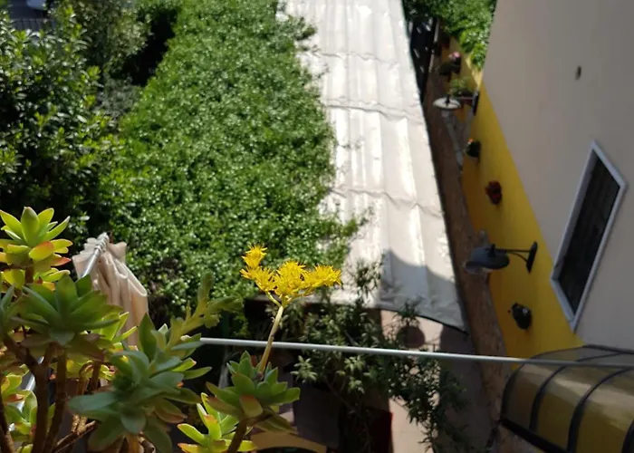 Dora Baltea Monolocale primo piano Mansarda secondo piano Verona