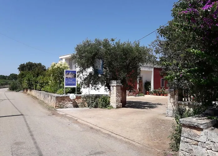 Trulli Convertini Locorotondo