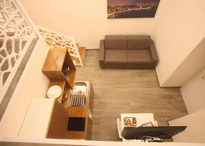 Bed and Breakfast Garibaldi Station 2punto0 Napoli