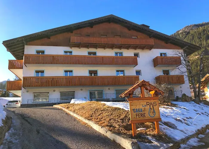Hotel Casa Per Ferie Le Rais Pozza di Fassa